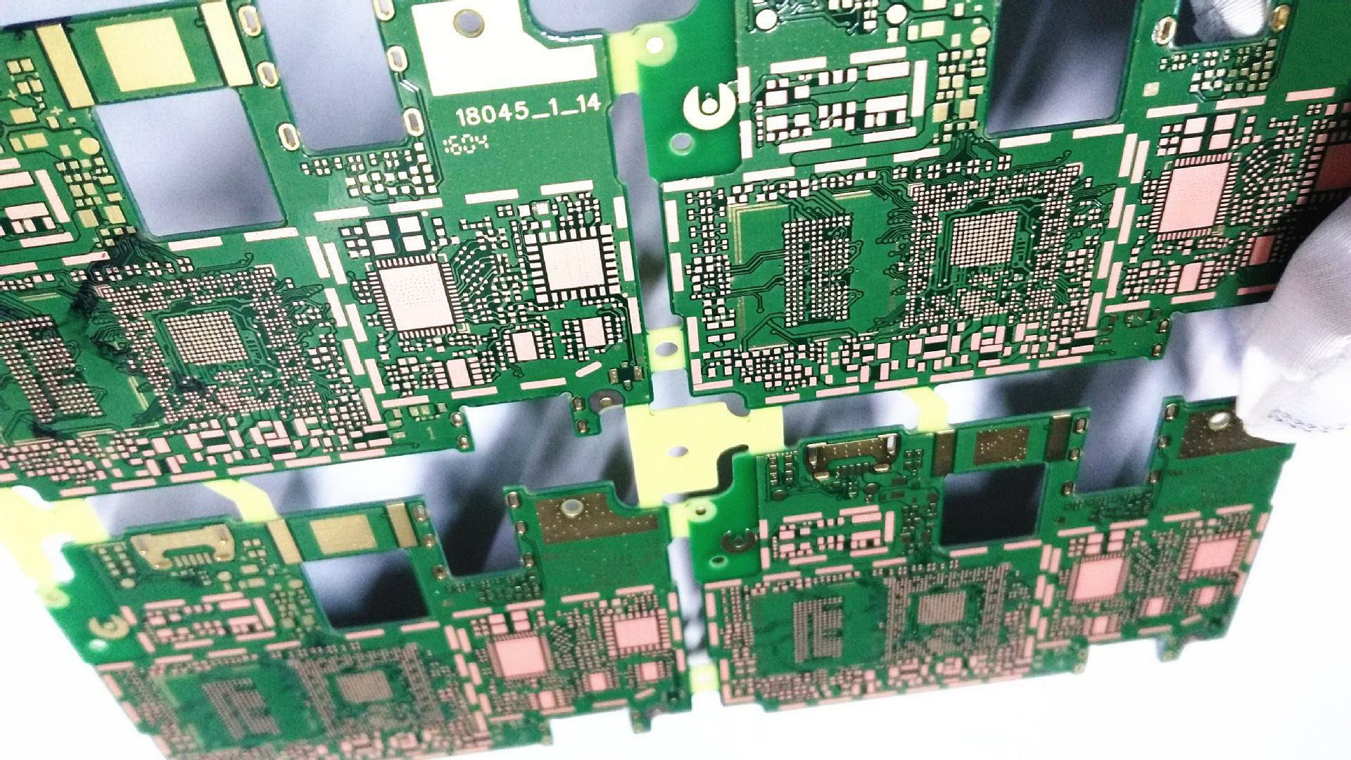 多層次感受PCB板內(nèi)部結(jié)構(gòu)，原來(lái)長(zhǎng)這樣！